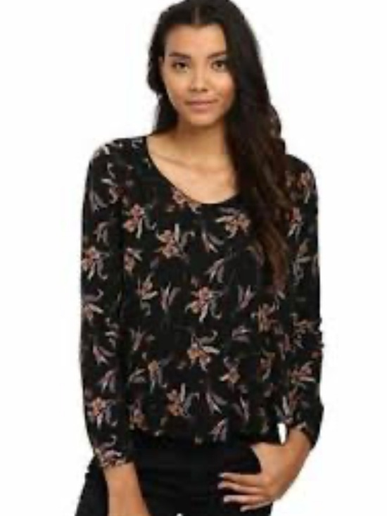 VINTAGE OTIS & MACLAIN Tops - VINTAGE OTIS & MACLAIN Japanese Print Blouse